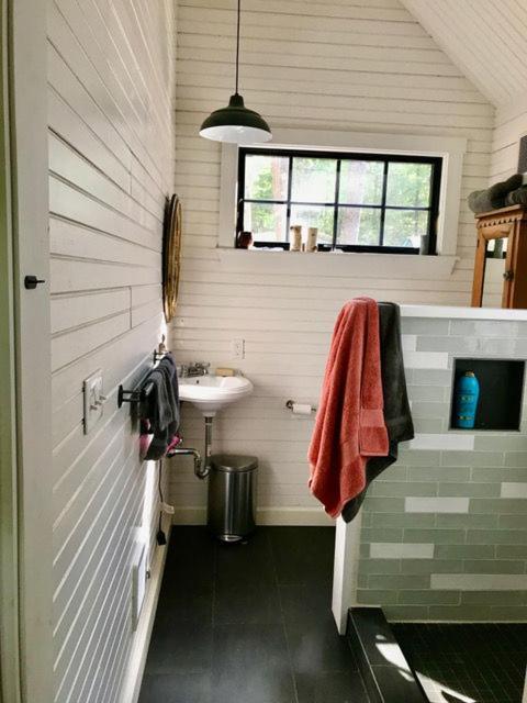Lakefront Cottage By Country House Escapes Lincolnville Exterior photo