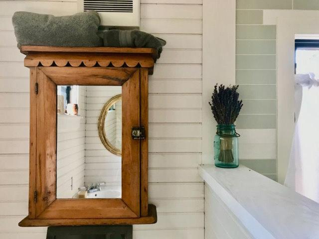 Lakefront Cottage By Country House Escapes Lincolnville Exterior photo